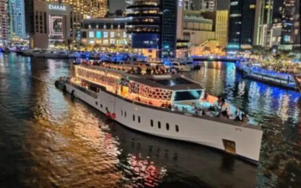Lotus Mega Yacht marina Deal in Dubai - Premium Packages - Image 3