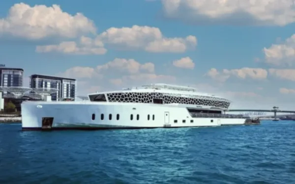 Lotus Mega Yacht marina Deal in Dubai - Premium Packages - Image 5