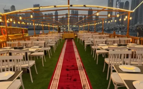 Standard Dhow Cruise Dubai Marina Deal- Royal Dinner Dhow Cruise - Image 5