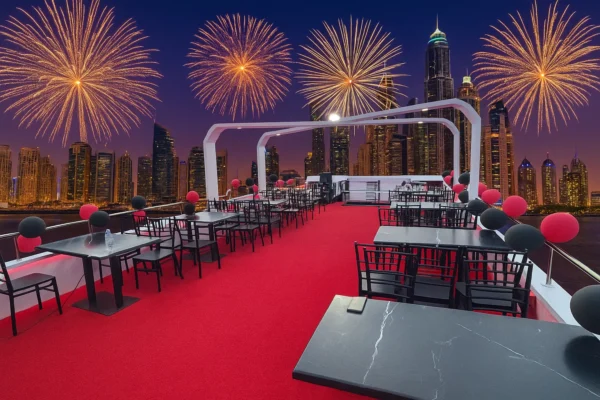 Rawan white yacht in Dubai new year eve nye